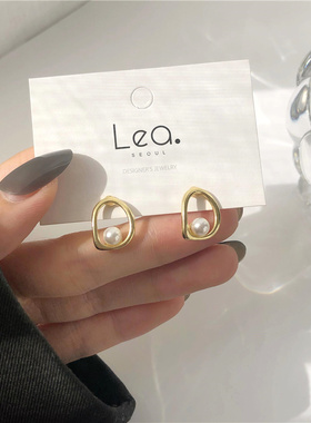 S925银针珍珠耳环网红耳钉2023年新款潮简约冷淡风小巧耳饰女B527