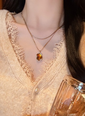 轻奢金色琥珀虎眼石毛衣链女