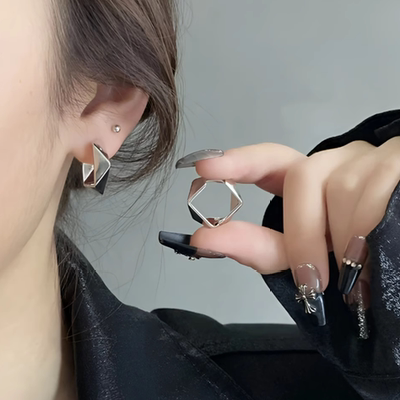 欧美银色金属立体方形耳环