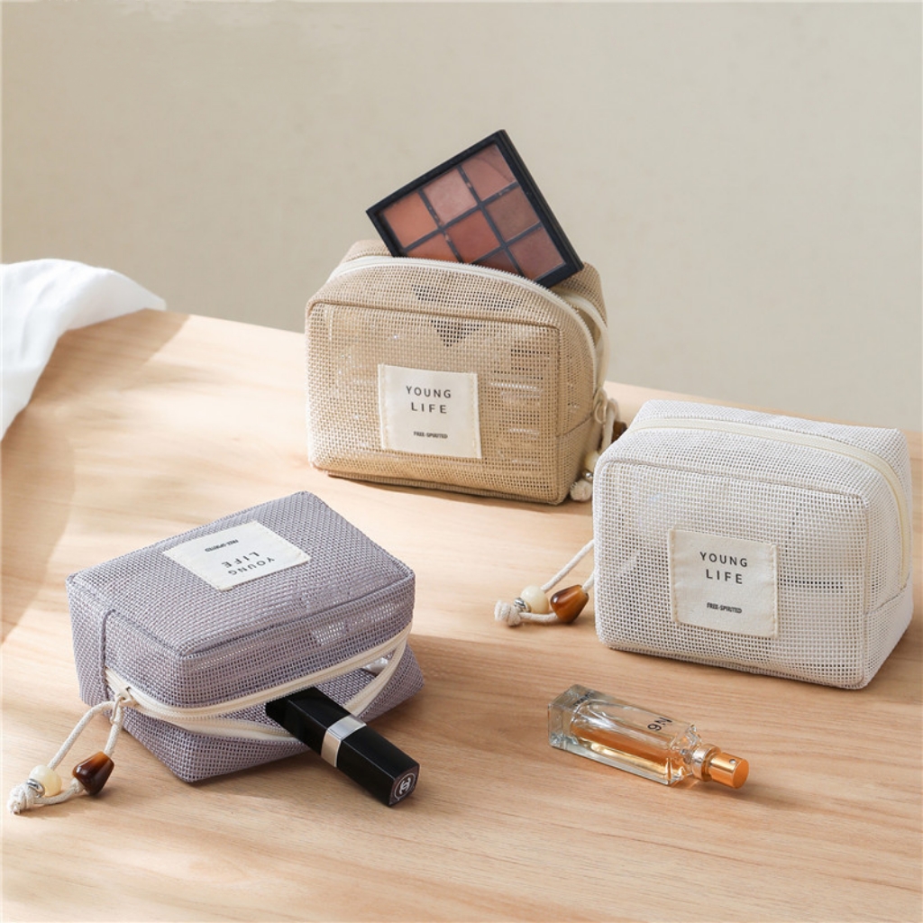 化妆包女大容量2025新款高端精致便携化妆包收纳包外出旅行洗漱包