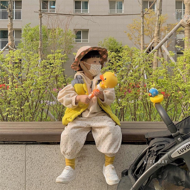 KOREAN INS KIDS HANDHELD BUBBLE MACHINE TOY GIRL YELLOW DUCKLING ELECTRIC BLOWING BUBBLE WAND FULLY AUTOMATIC NON-LEAKING