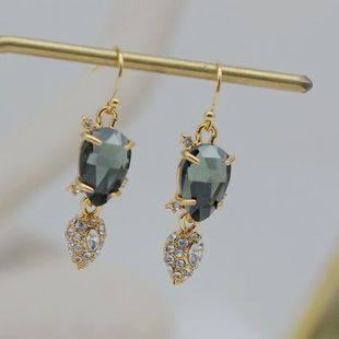 欧美轻奢出口A*B鬼才设计师通勤精致茶色水滴叶子不对称耳环