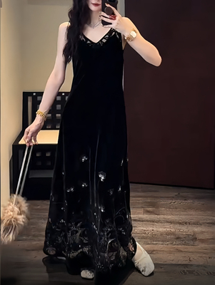三吉黑花【花本汐】国风新中式蕾丝绒巨好看早秋连衣裙子背心长裙