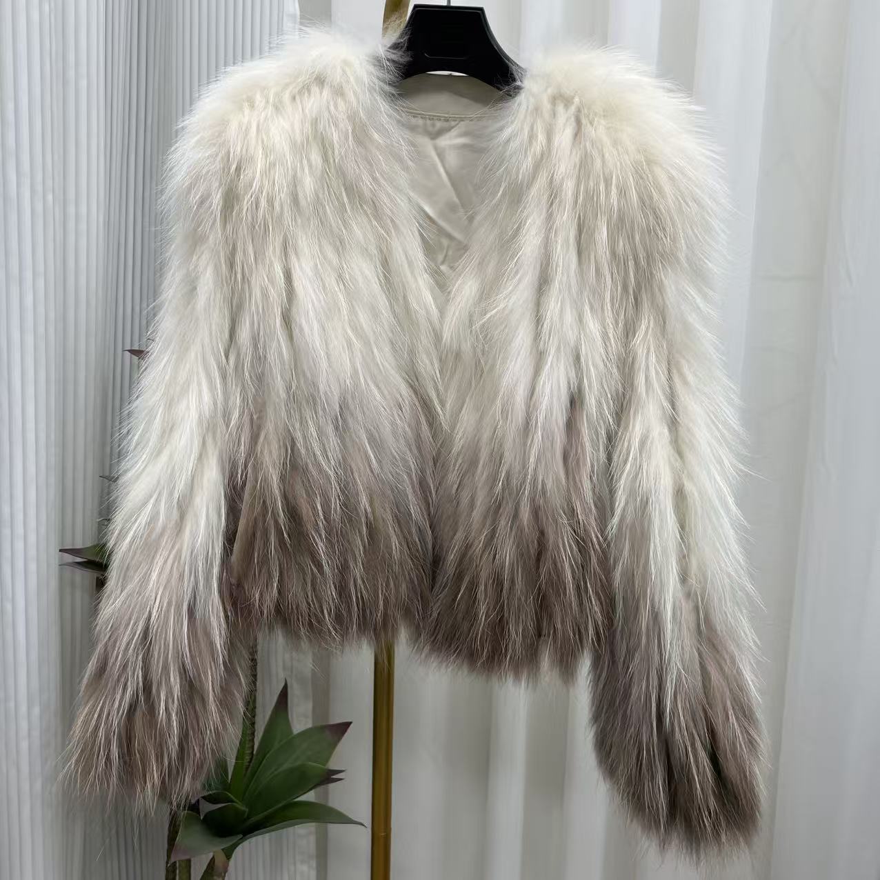 海宁女士时尚貉子毛车条皮草外套