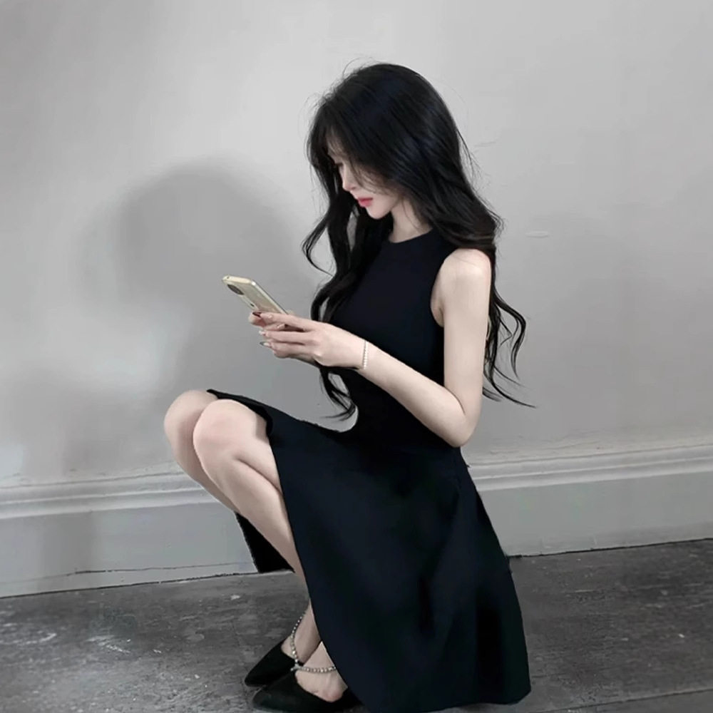 黑色千金无袖背心裙连衣裙赫本风小黑裙夏季小香风小个子收腰短裙
