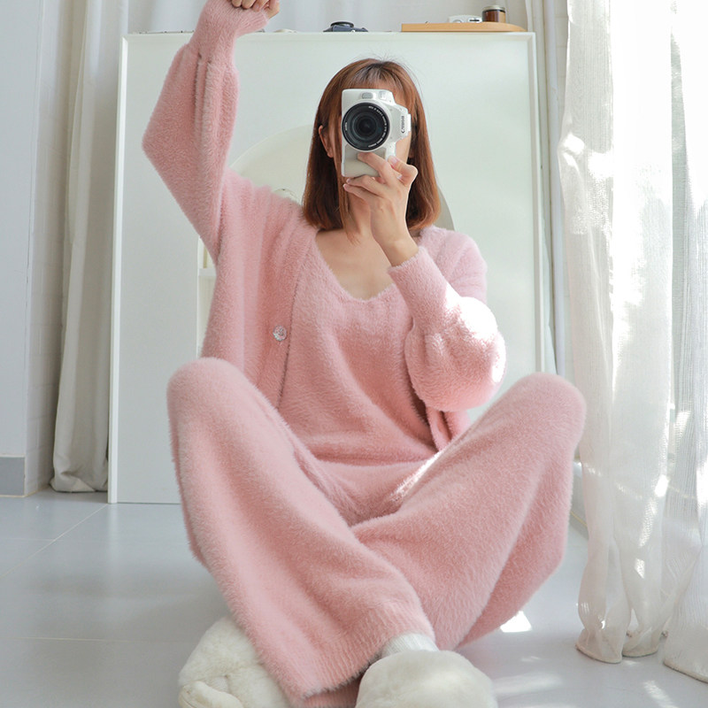 HEARMES 纯色睡衣女士冬季水貂绒高级加厚吊带珊瑚绒家居服三件套