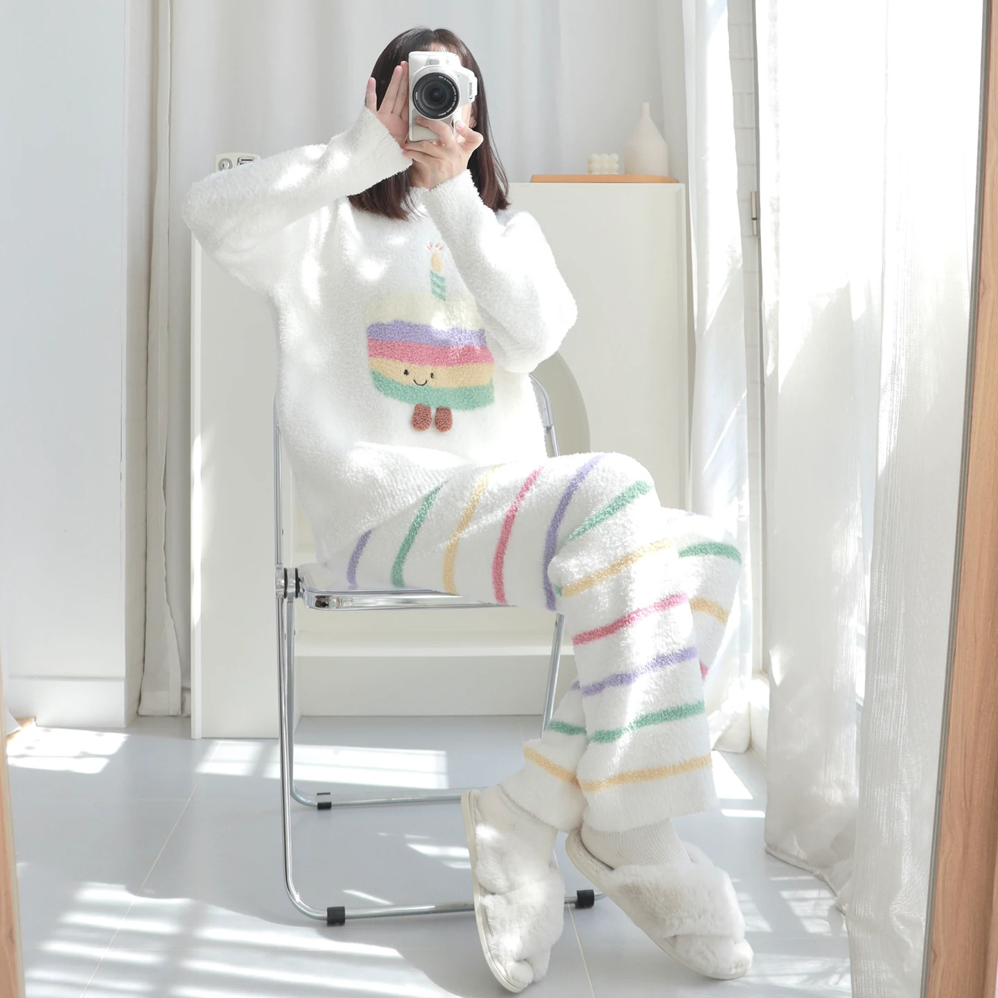 HEARMES 冬季新款圆领保暖珊瑚绒睡衣女彩色条纹可外穿家居服套装