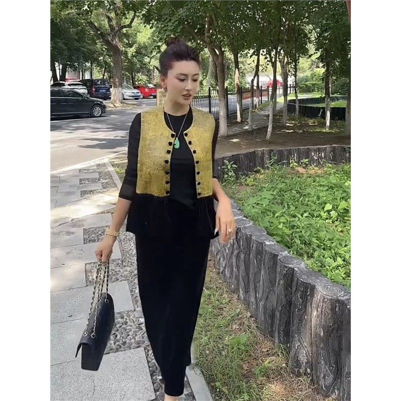 2025年早秋网红新款时尚轻奢高级感精致气质国风新中式拼接马甲女,女装/女士精品,马夹,淘宝优惠券,粉丝福利购,淘宝优惠卷
