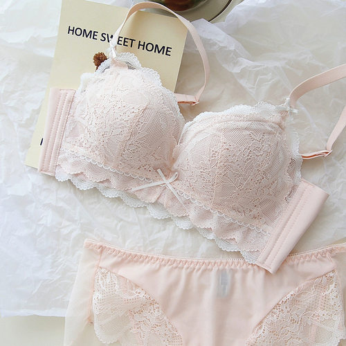 浪漫法式蕾丝少女内衣柔软无钢圈小胸聚拢上托收副乳纯欲文胸套装