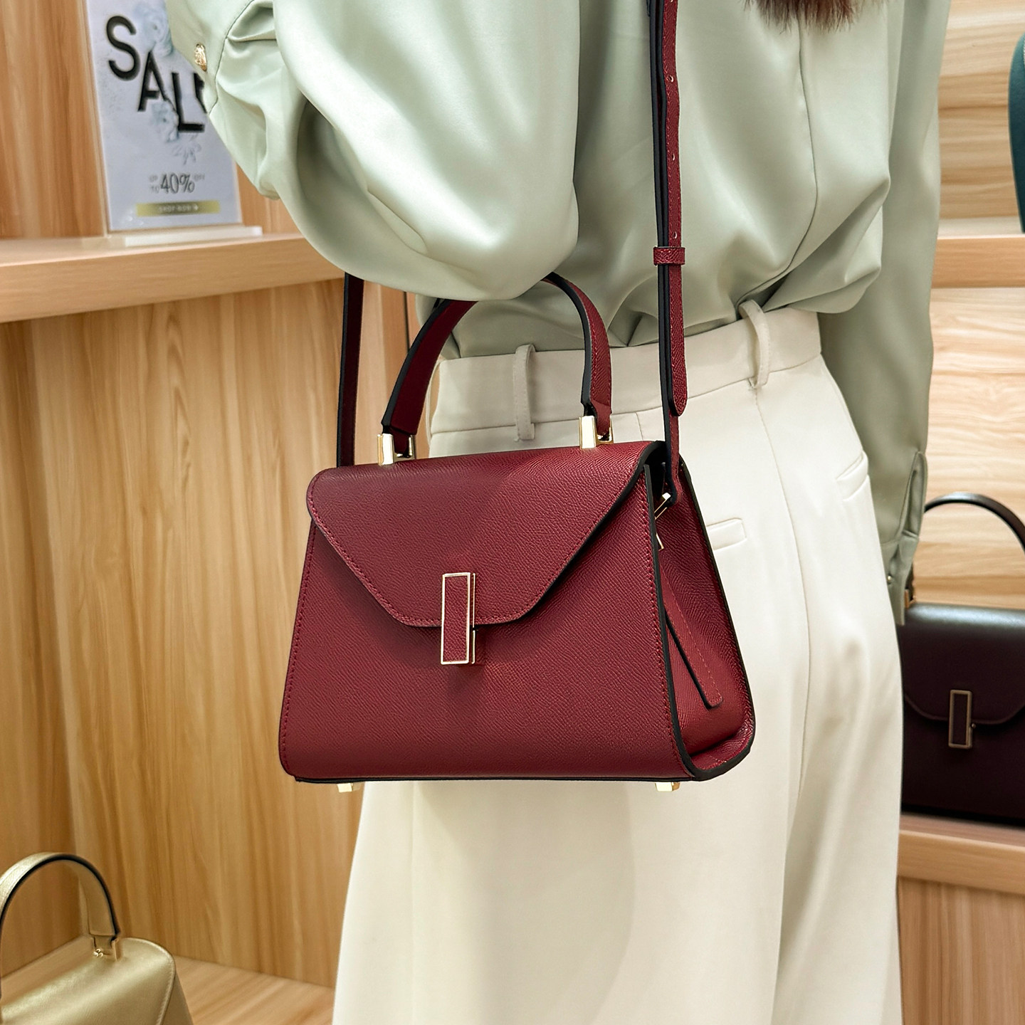 今年流行款红色包包女2025新款妈妈包高级感真皮手提单肩斜挎包