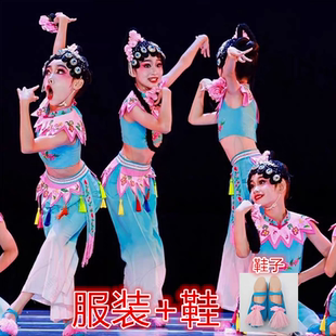 梨园小花旦舞蹈演出服装粉墨俏花旦戏曲舞台表演女子群舞剧目京剧
