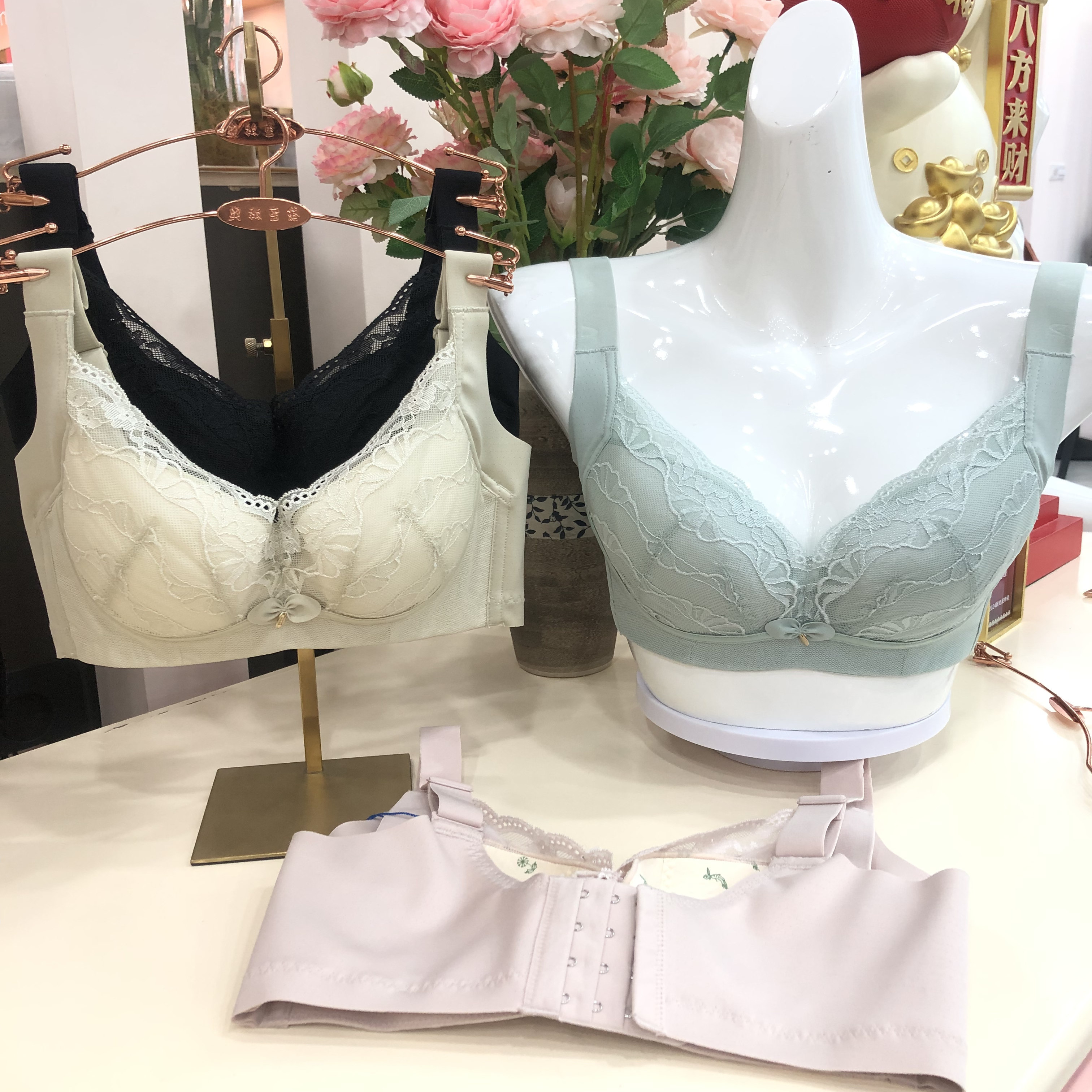 01-jk4奥丝蓝黛双十一福利女薄款性感蕾丝大胸显小上托收副乳