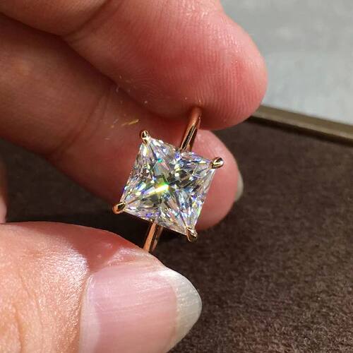Female Luxury Crystal Engagement Ring Princess Cut White Zir