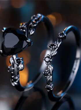 Female Black Red Zircon Stone Heart Engagement Ring Set Vint