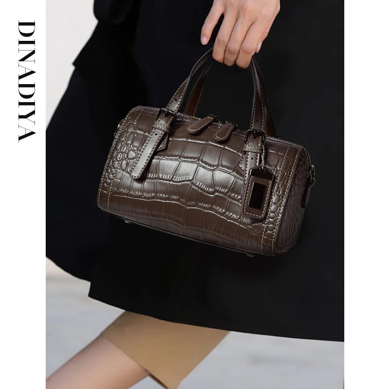 真皮女包包2021新款时尚高级感洋气轻奢波士顿枕头斜挎包女手提包