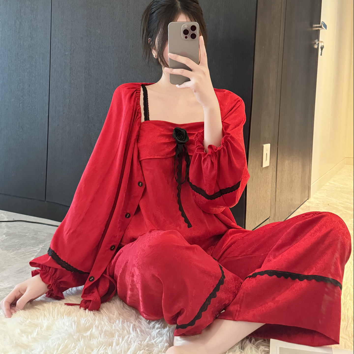 小众设计感冰丝睡衣女2026新款性感高级感轻奢本命年红色家居服薄