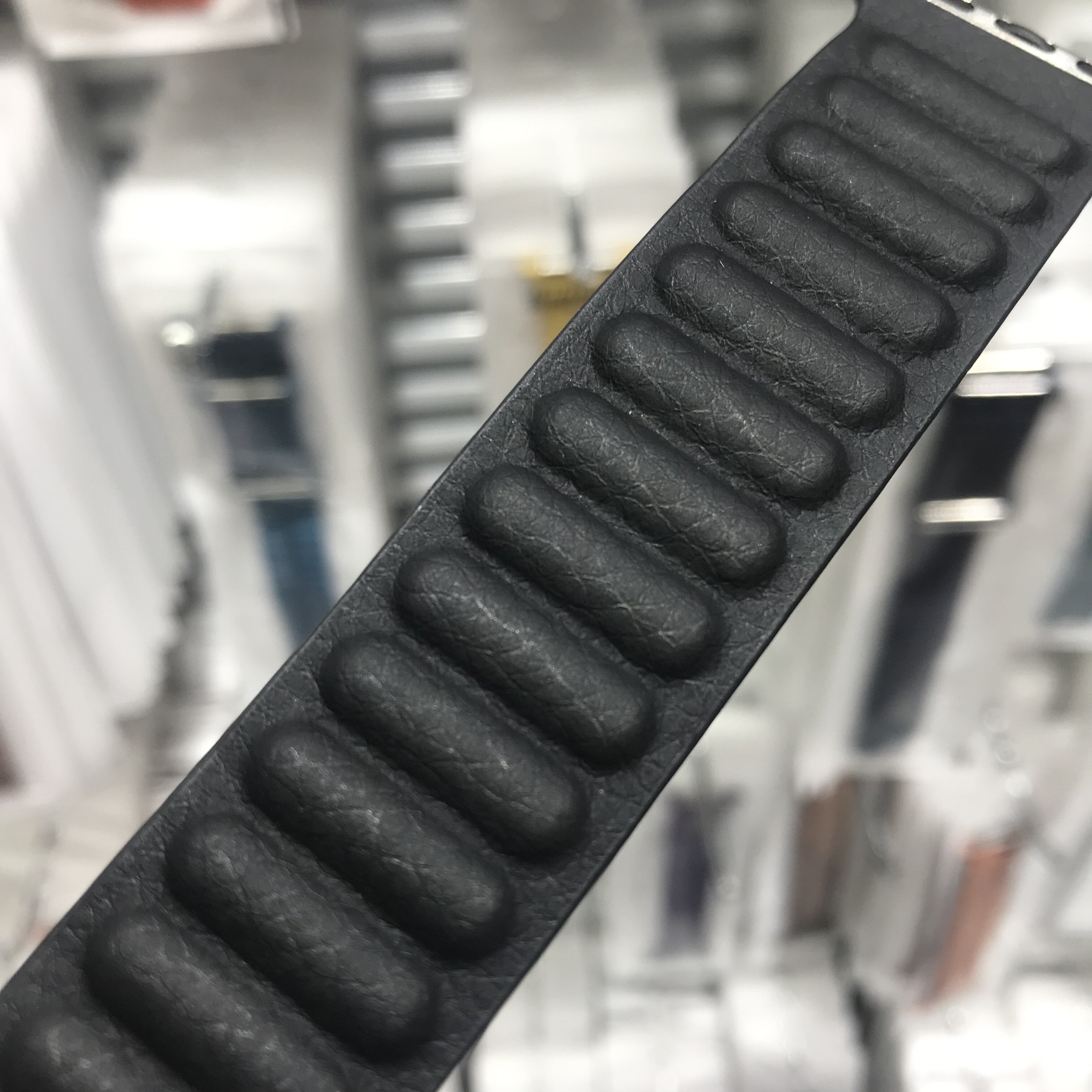 HUAQIANGBEI APPLE IS SUITABLE FOR APPLEWATCH S8ULTRA GENUINE LEATHER MAGNETIC STRAP WRISTBAND S7S6 WATCH STRAP