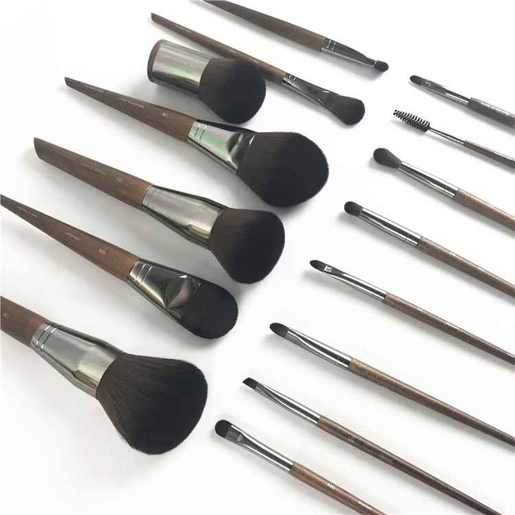 M makeup brush set, brush, makeup brush, set of eye shadow brush, powder brush, foundation brush, blush brush.