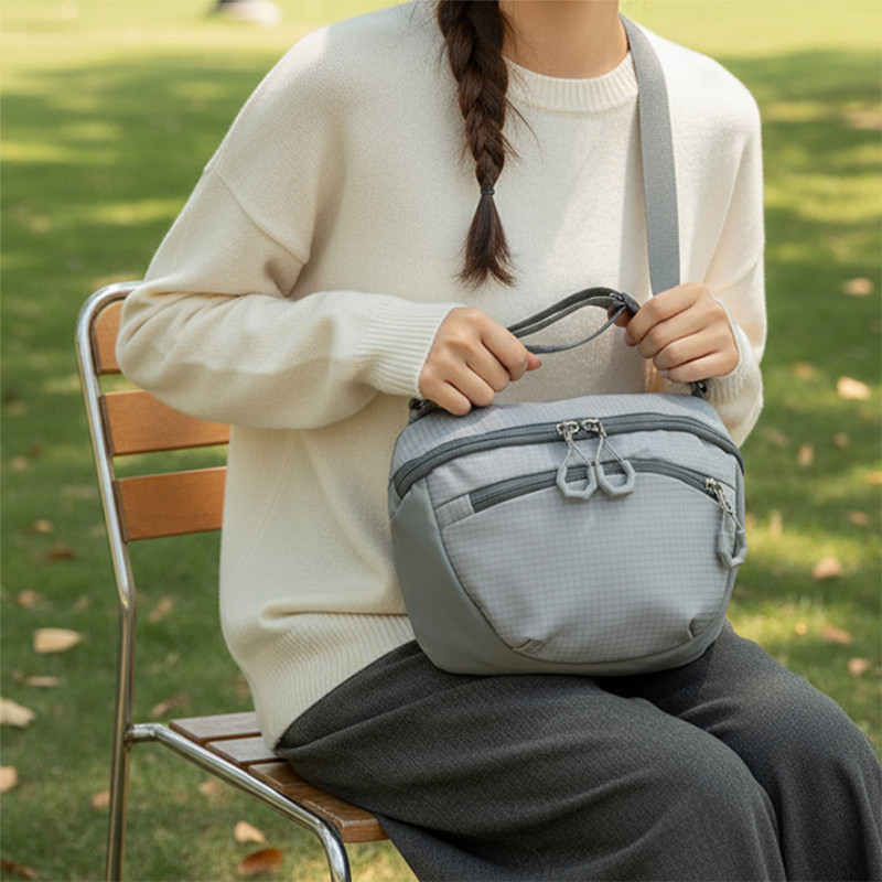 户外休闲单肩包女轻便百搭斜挎包高颜值户外出游斜挎包女轻便休闲