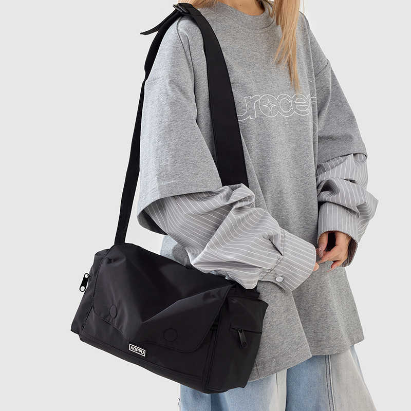 大容量轻便可调通勤邮差单肩包