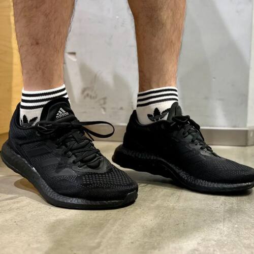 ADIDAS阿迪达斯PureBOOST Q2男女黑武士运动轻便网面跑步鞋GX4707