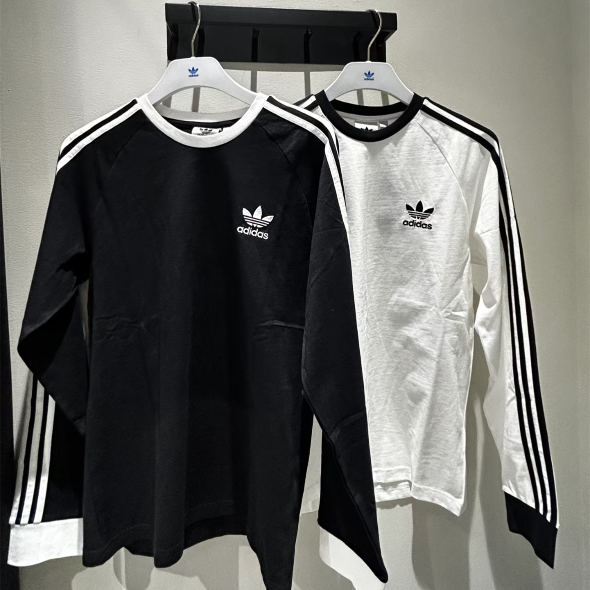 阿迪达斯三叶草男子运动休闲三条纹圆领宽松透气长袖T恤 IA4877,运动服/休闲服装,运动T恤,淘宝优惠券,粉丝福利购,淘宝优惠卷