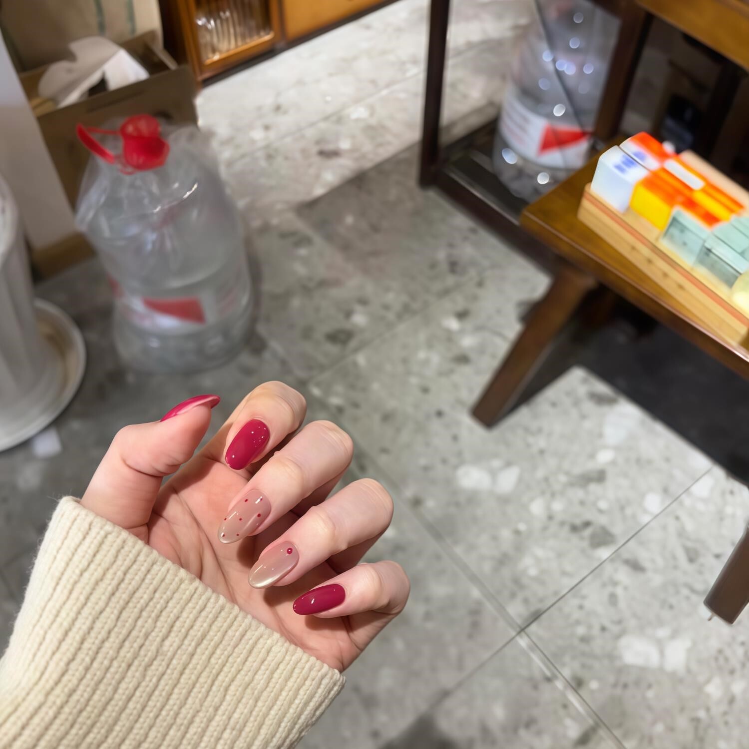 手工穿戴甲显白长款辣妹小众美甲显白玫红色气质美甲亮片猫眼美甲