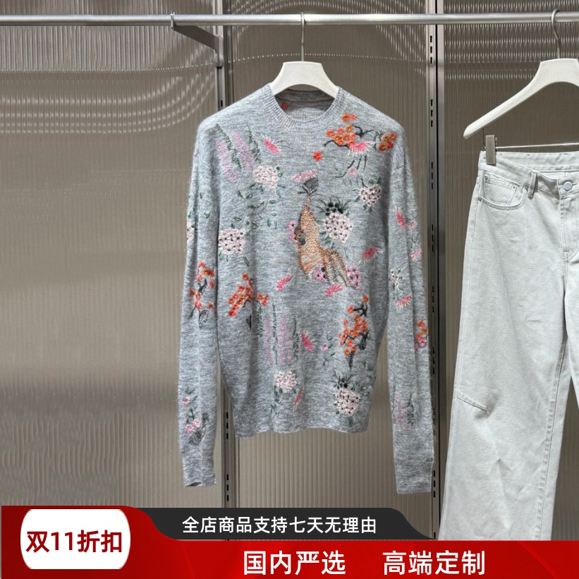 现货江南同款2025秋季新款花卉刺绣圆领套头毛针织衫 5P8311960