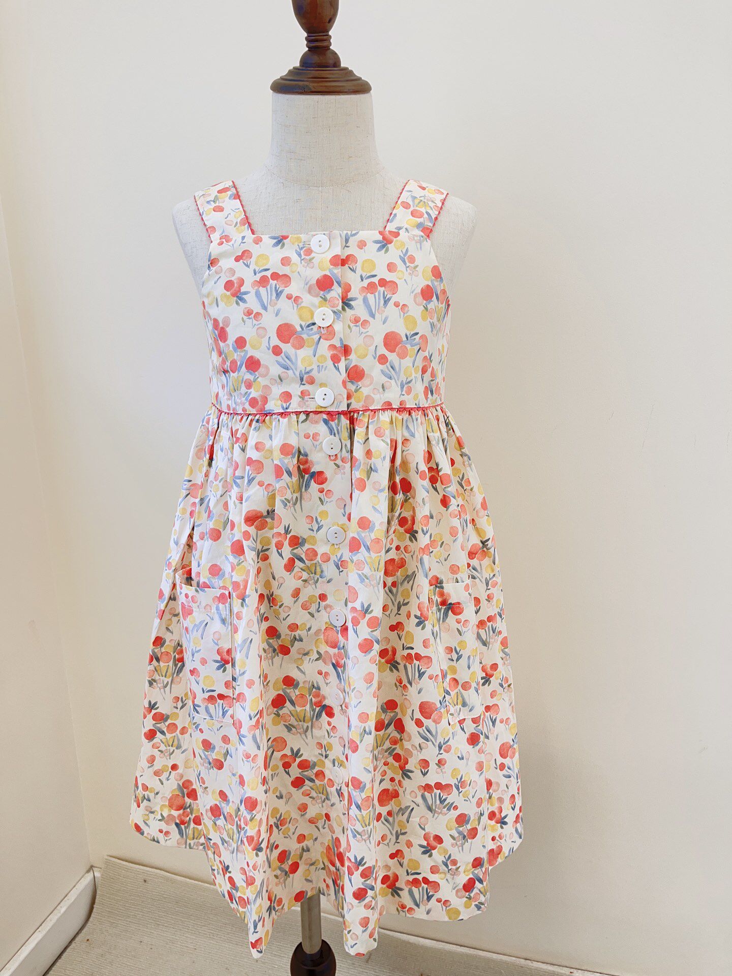 女童彩色手绘樱桃吊带裙 儿童暖色系夏日连衣裙 法式背心裙子