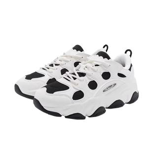 特步女鞋跑鞋2026春季新款皮面保暖运动休闲鞋老爹鞋户外跑步鞋