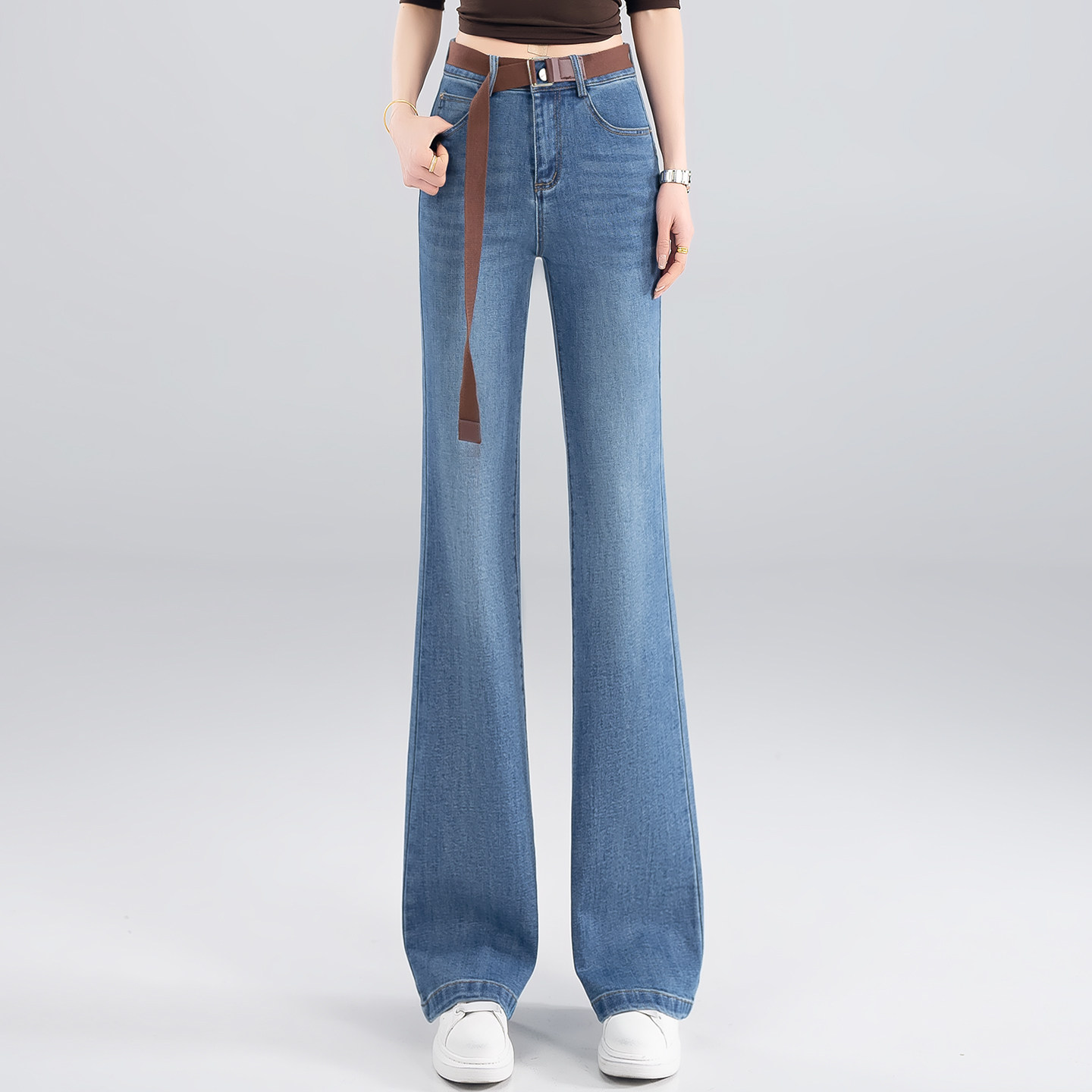 2026春款微喇牛仔裤女蓝色高腰修身巨显瘦马蹄裤设计感气质喇叭裤