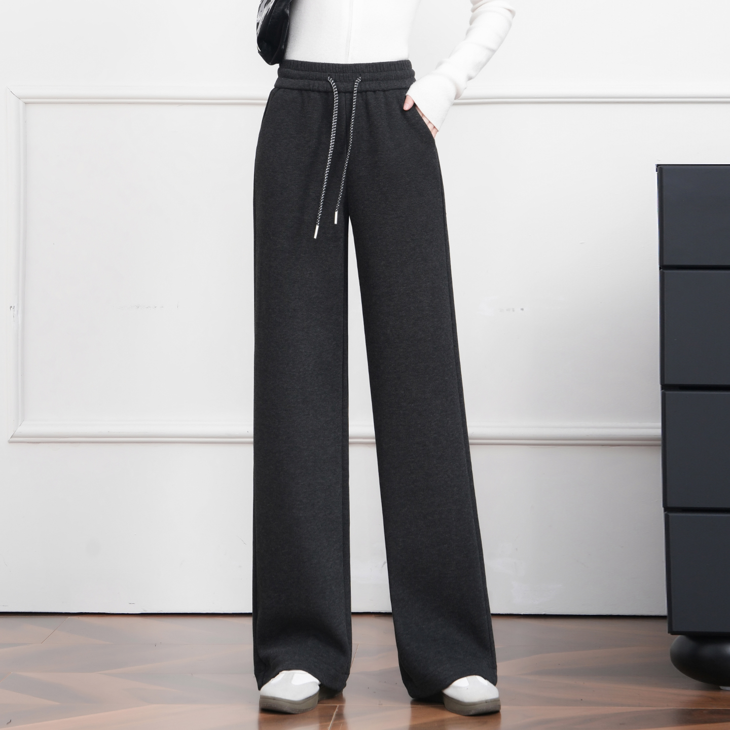 时尚百搭顺垂有型休闲直筒裤女