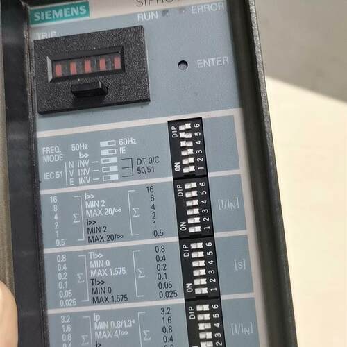 西门子二手拆机7SJ4505-0EB00-0AA1/BB现货