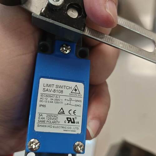 全新正品台湾山河行程开关SAV-8108数量3个标价单个