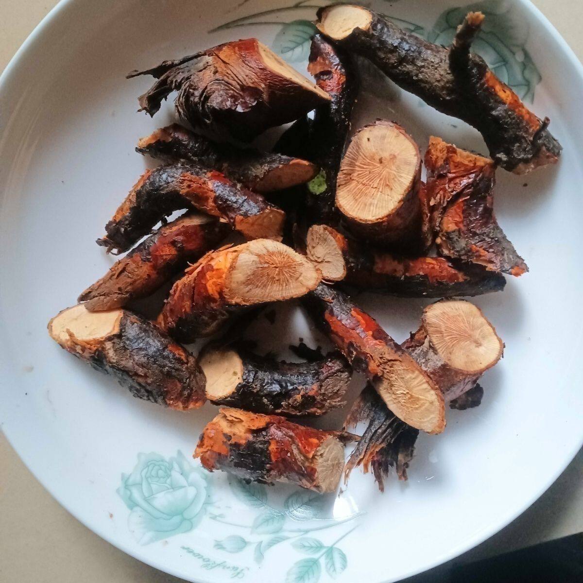 贵州刺梨根新鲜正宗刺梨树根中药材刺梨树嫁接盆景刺梨果树根