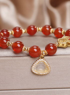 新中式红色玛瑙手链女2025年新款本命年佛公吊坠葫芦串珠转运手串