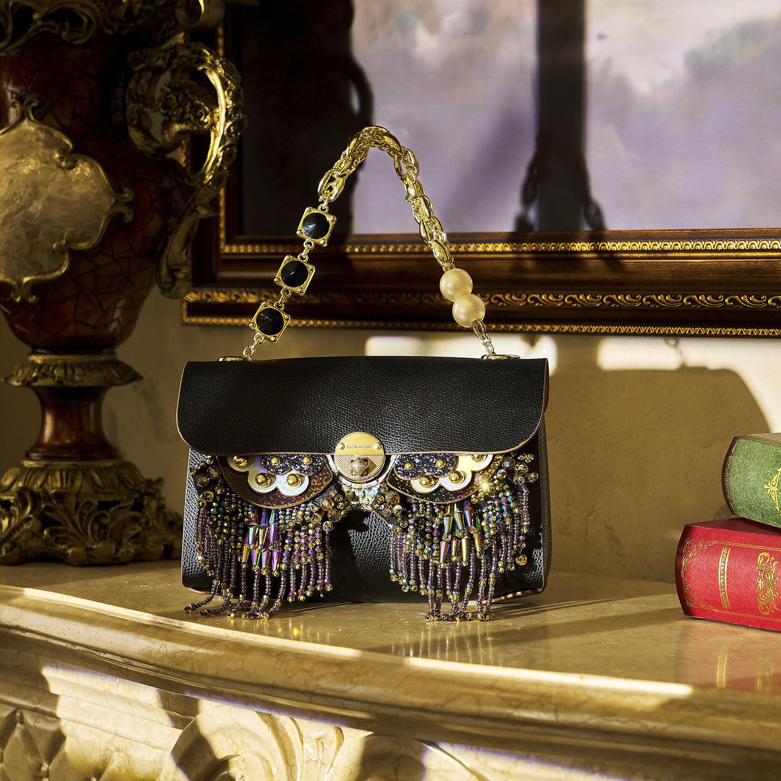 新款黑色流苏猫头鹰包女小众个性设计链条斜挎包钉珠翻盖换脸包