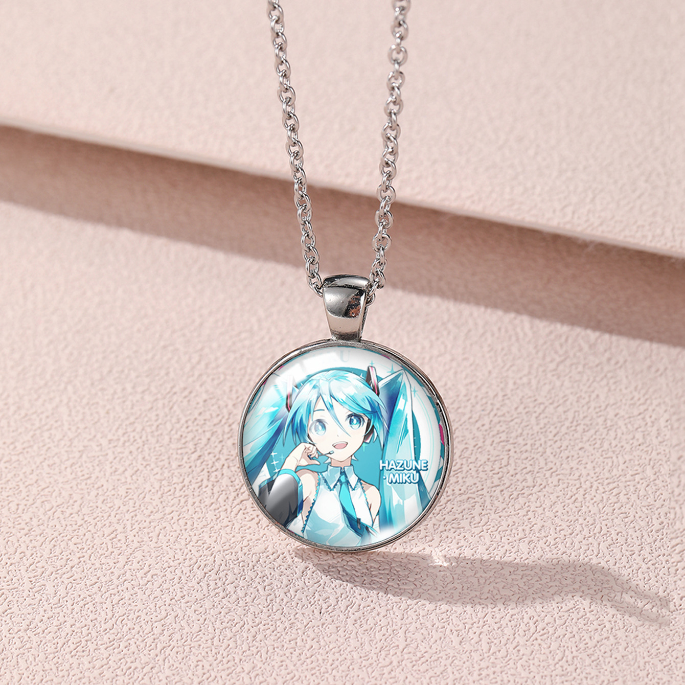 初音未来项链男女学生百搭动漫周边时光宝石二次元吊坠挂饰