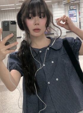 甜美少女娃娃领短袖格纹衬衫