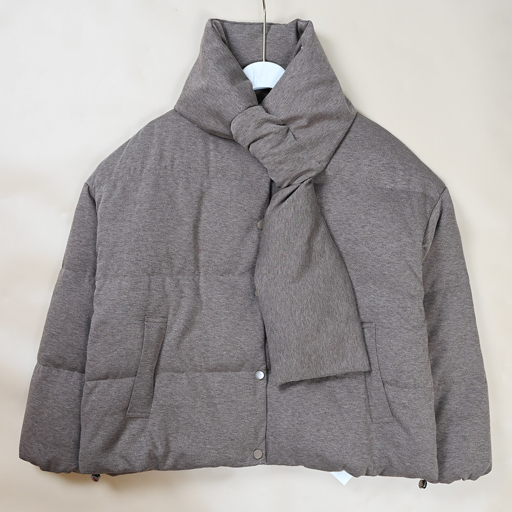 冬季新款女士蓬松保暖可拆卸围脖圆领摁扣宽松休闲羽绒服