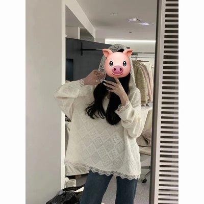 白色钩花蕾丝拼接连帽针织衫女