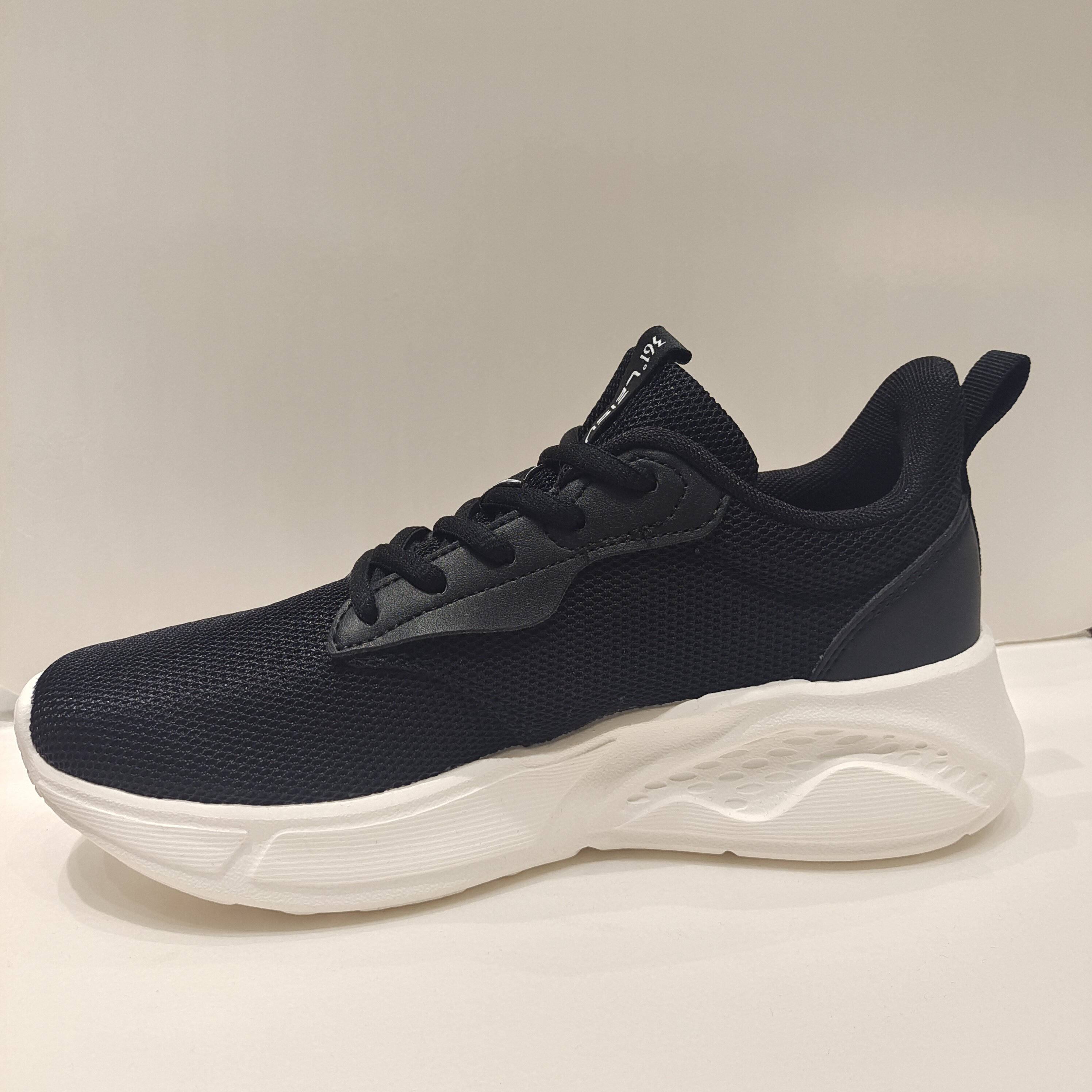 361度轻便跑鞋女鞋 24春新款网面透气运动鞋软底休闲鞋女6714遂