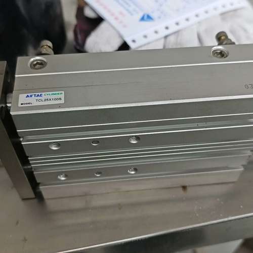 适用气缸 TCL25X100S  件成色如图，议价