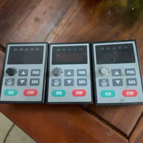 适用德弗变频器显示面板MB101W，实物拍摄，成色漂亮，功能完好议