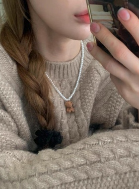 韩系ins 风绒面小熊吊坠仿珍珠项链女气质小众锁骨链