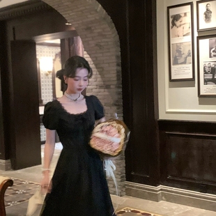 夏上新法式 欧正莎大码 方领拼接蕾丝花边遮肉显瘦连衣裙DM5162