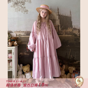 Labeau-秋日-甜美可爱浮雕波点v领系带连衣裙泡泡袖拼接中长裙子