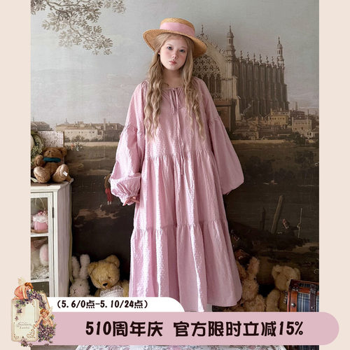 Labeau-秋日-甜美可爱浮雕波点v领系带连衣裙泡泡袖拼接中长裙子