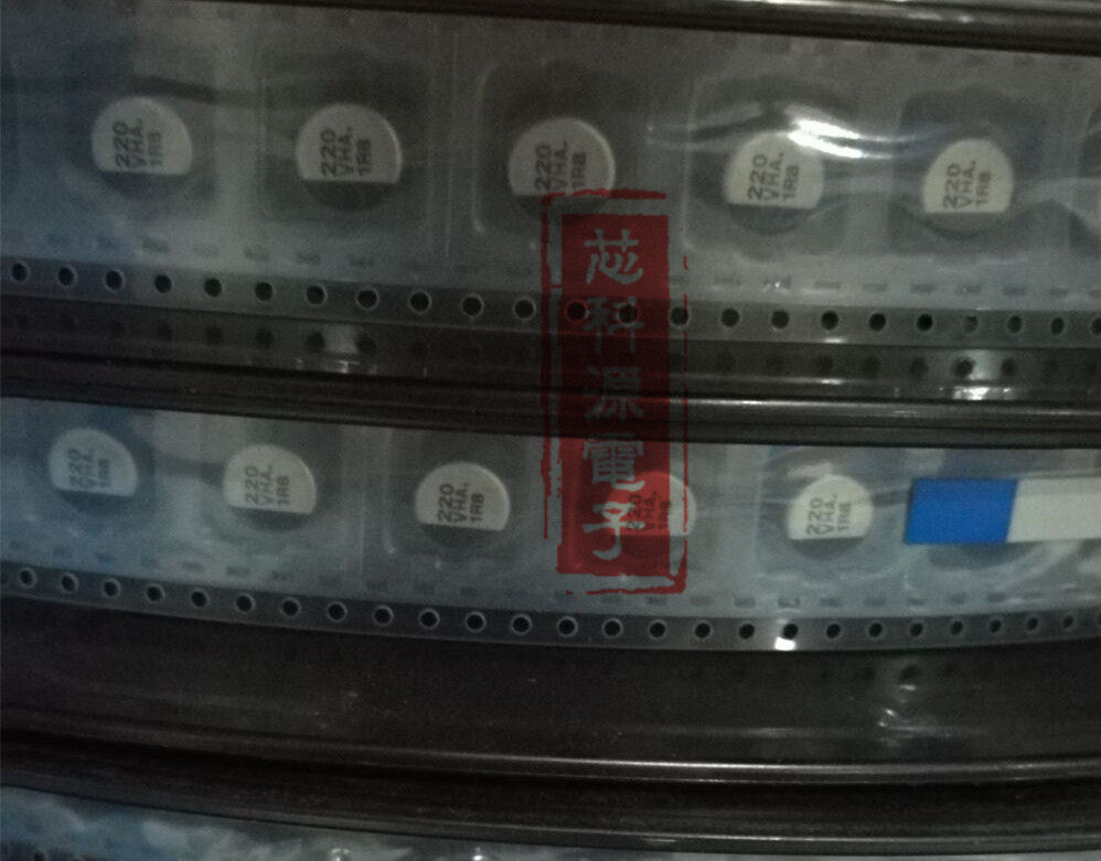 EEEHA1V221UP 松下贴片铝电解电容 35V220UF 8X10.2 220 VHA 35V