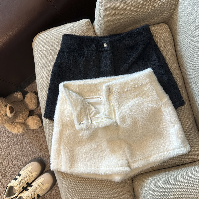 小香风慵懒加厚米白色毛毛短裤女秋冬气质A字靴裤高腰显瘦休闲裤,女装/女士精品,休闲裤,淘宝优惠券,粉丝福利购,淘宝优惠卷